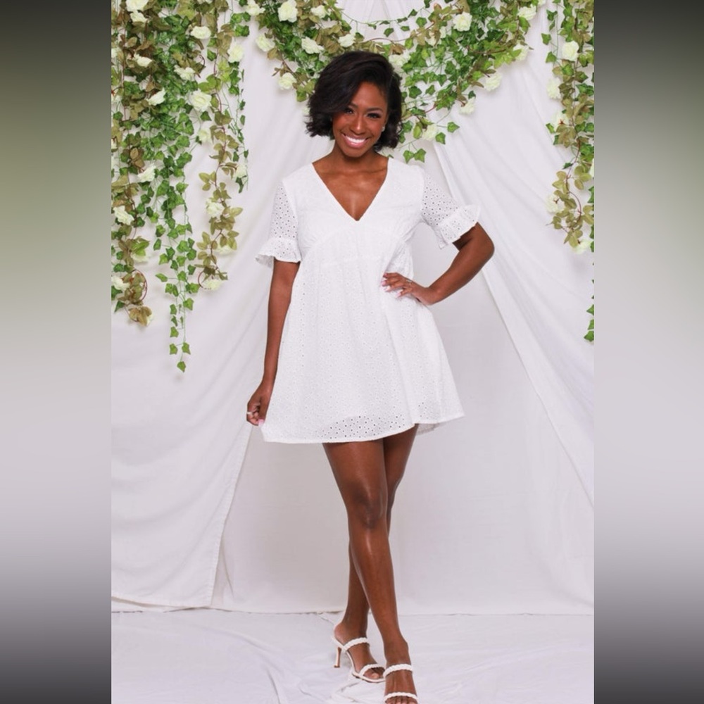 The Dressper - White - Picture 1 of 8